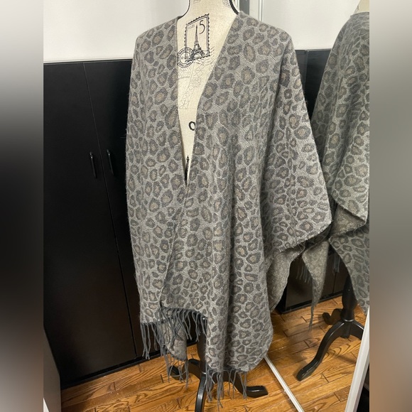 Woolrich leopard animal print shawl - Picture 1 of 2